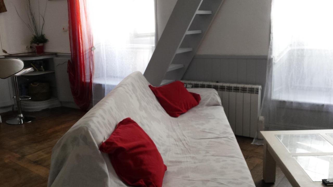 Coquet Studio En Mezzanine Nuit Pour 2 Personnes Saint-Girons  Exterior foto